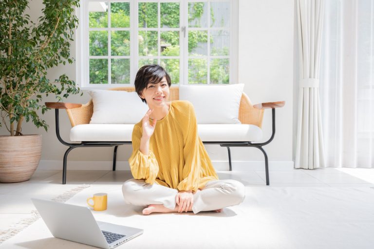 日当たりの良い方角は南だけじゃない?意外なメリット・デメリットも 日当たりの良い方角は南だけじゃない?意外なメリット・デメリットも