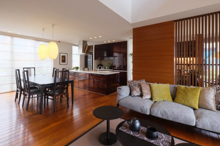 後悔しないアイランドキッチンの選び方！ ハウスメーカーごとの特徴と事例まとめ